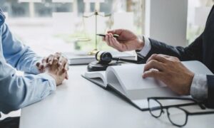 Read more about the article Ugoda przed sądem – jak ją zawrzeć?